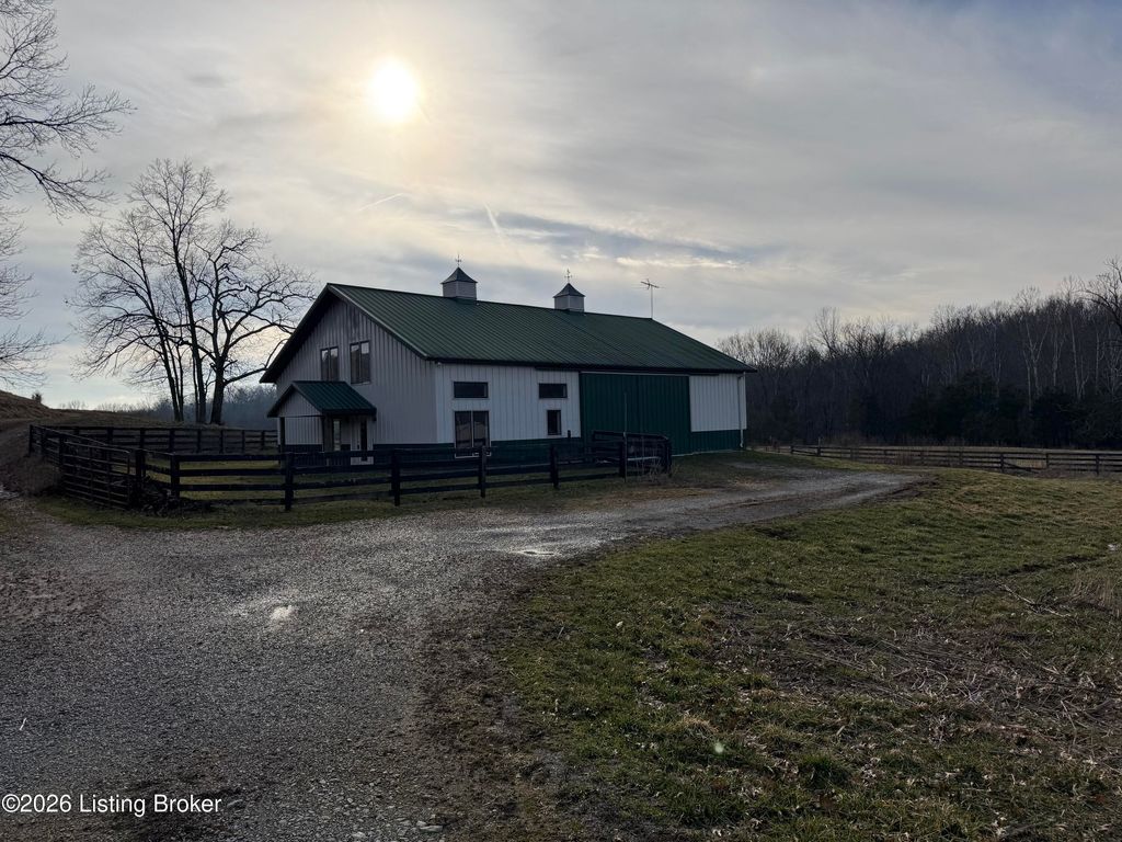 Photo of 1215 Mike Brown Ln, Taylorsville, KY 40071 (MLS # 1709423)