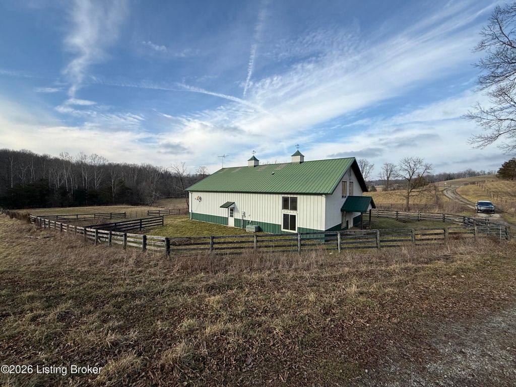 Photo of 1215 Mike Brown Ln, Taylorsville, KY 40071 (MLS # 1709423)