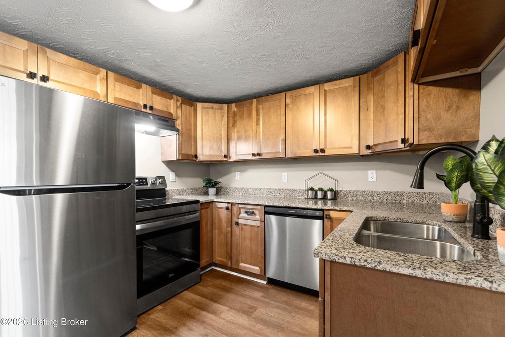 Photo of 2274 Hempridge Rd, Shelbyville, KY 40065 (MLS # 1707974)