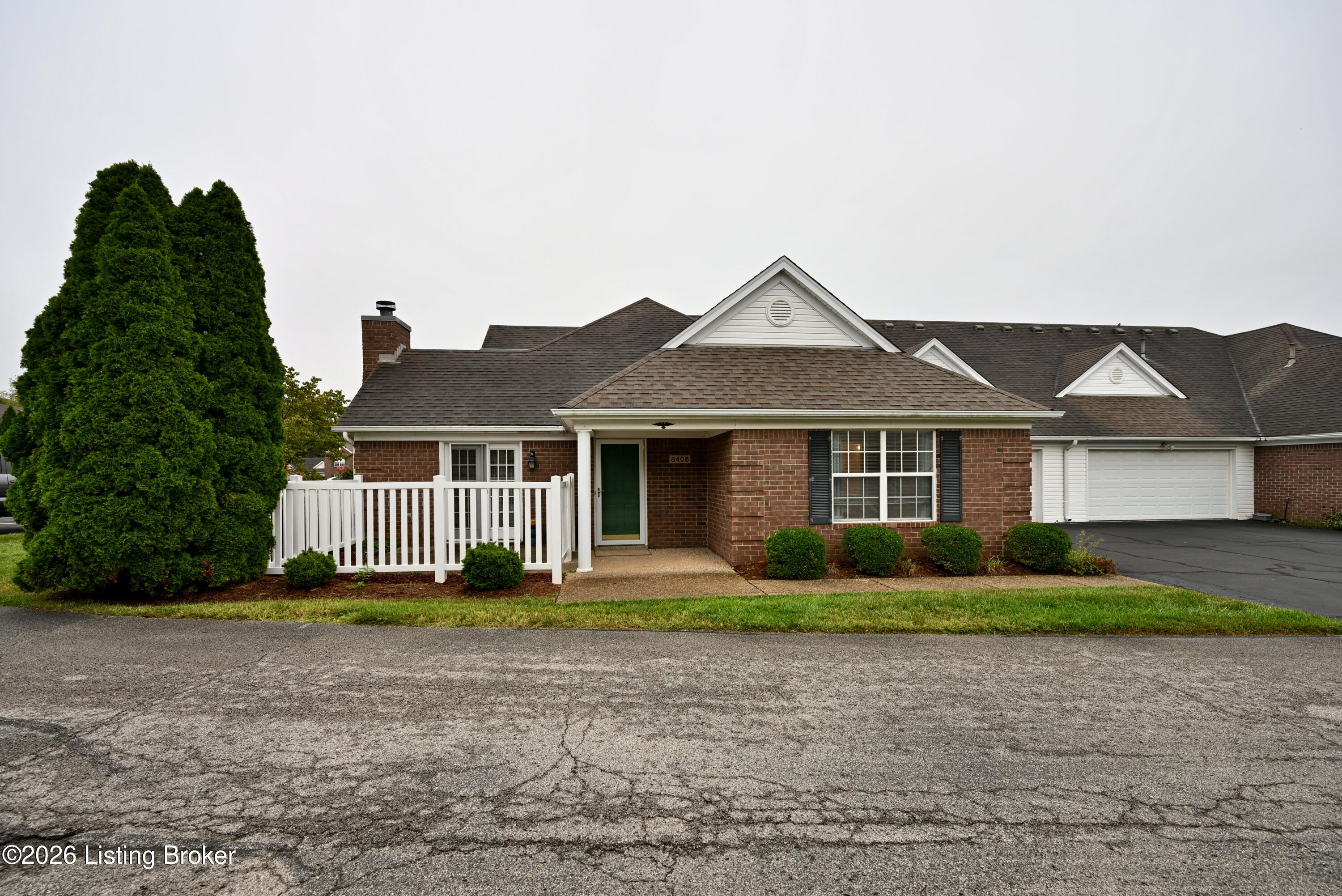 8406 Eagle Creek Dr