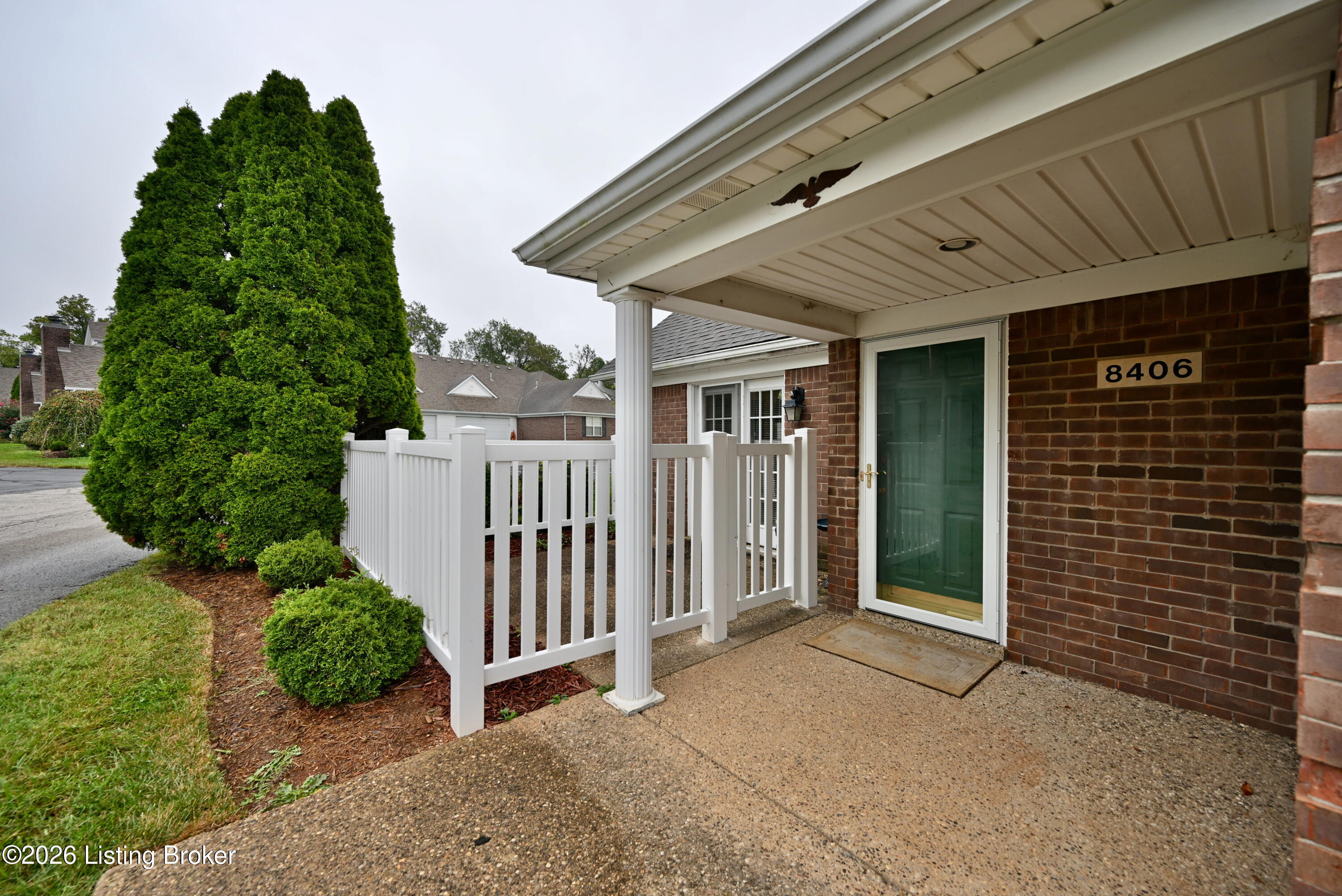 8406 Eagle Creek Dr