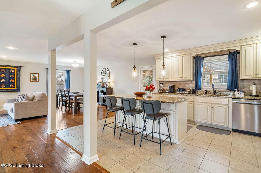 Photo of 3127 Knob St, Shelbyville, KY 40065 (MLS # 1706667)