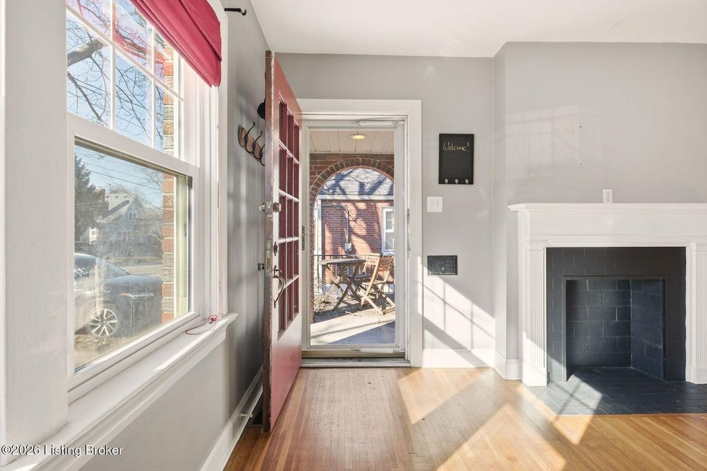 Photo of 2545 Ridgewood Ave, Louisville, KY 40217 (MLS # 1708520)