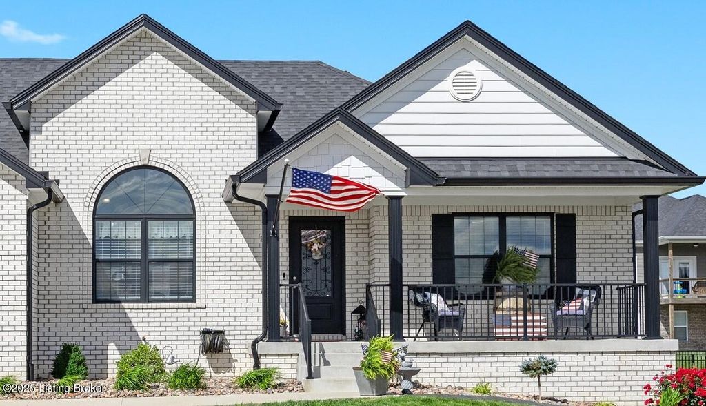 Photo of 213 Elegance Way, Elizabethtown, KY 42701 (MLS # 1709919)