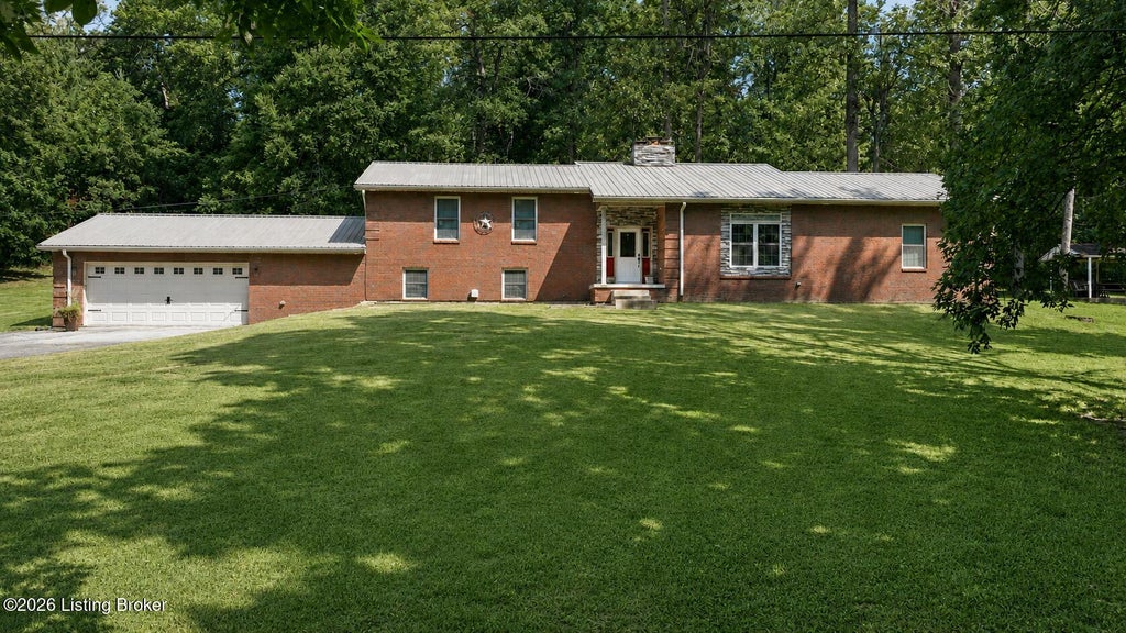 Photo of 3604 Battle Training Rd, Elizabethtown, KY 42701 (MLS # 1726954)