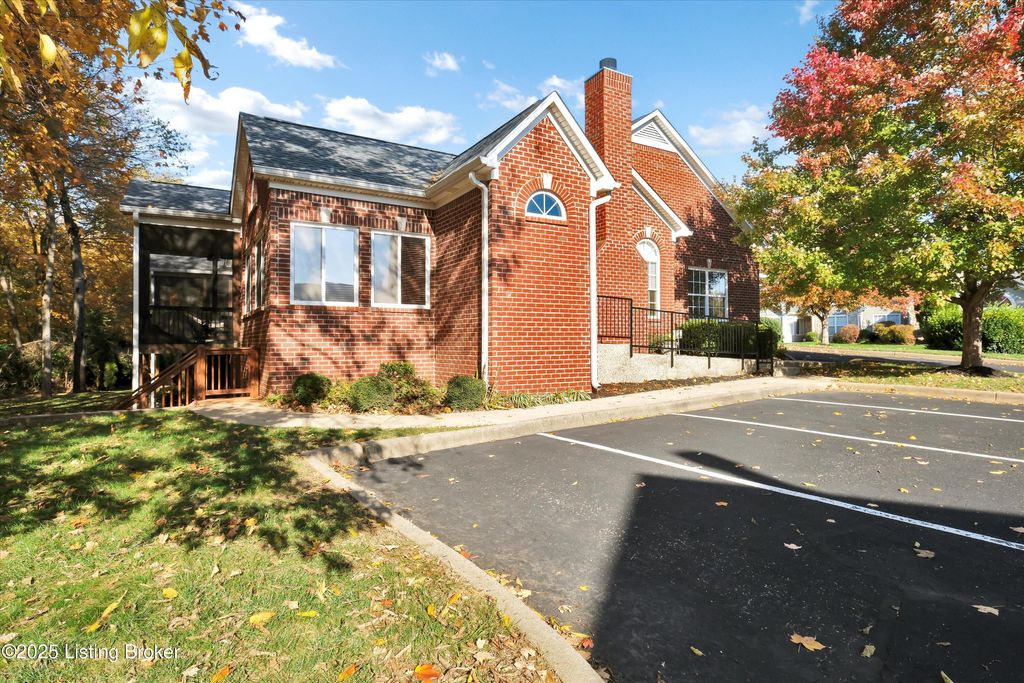 Photo of 14400 Troon Dr, Louisville, KY 40245 (MLS # 1703121)