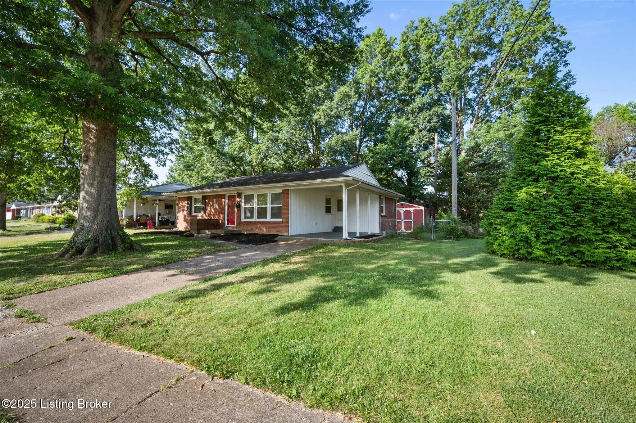 Louisville, Kentucky 40218, United States, 3 Bedrooms Bedrooms, ,1 BathroomBathrooms,Residential,Pending,167469