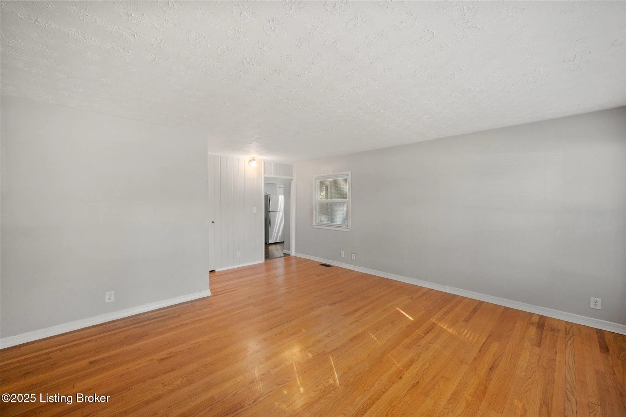 Louisville, Kentucky 40218, United States, 3 Bedrooms Bedrooms, ,1 BathroomBathrooms,Residential,Pending,167469