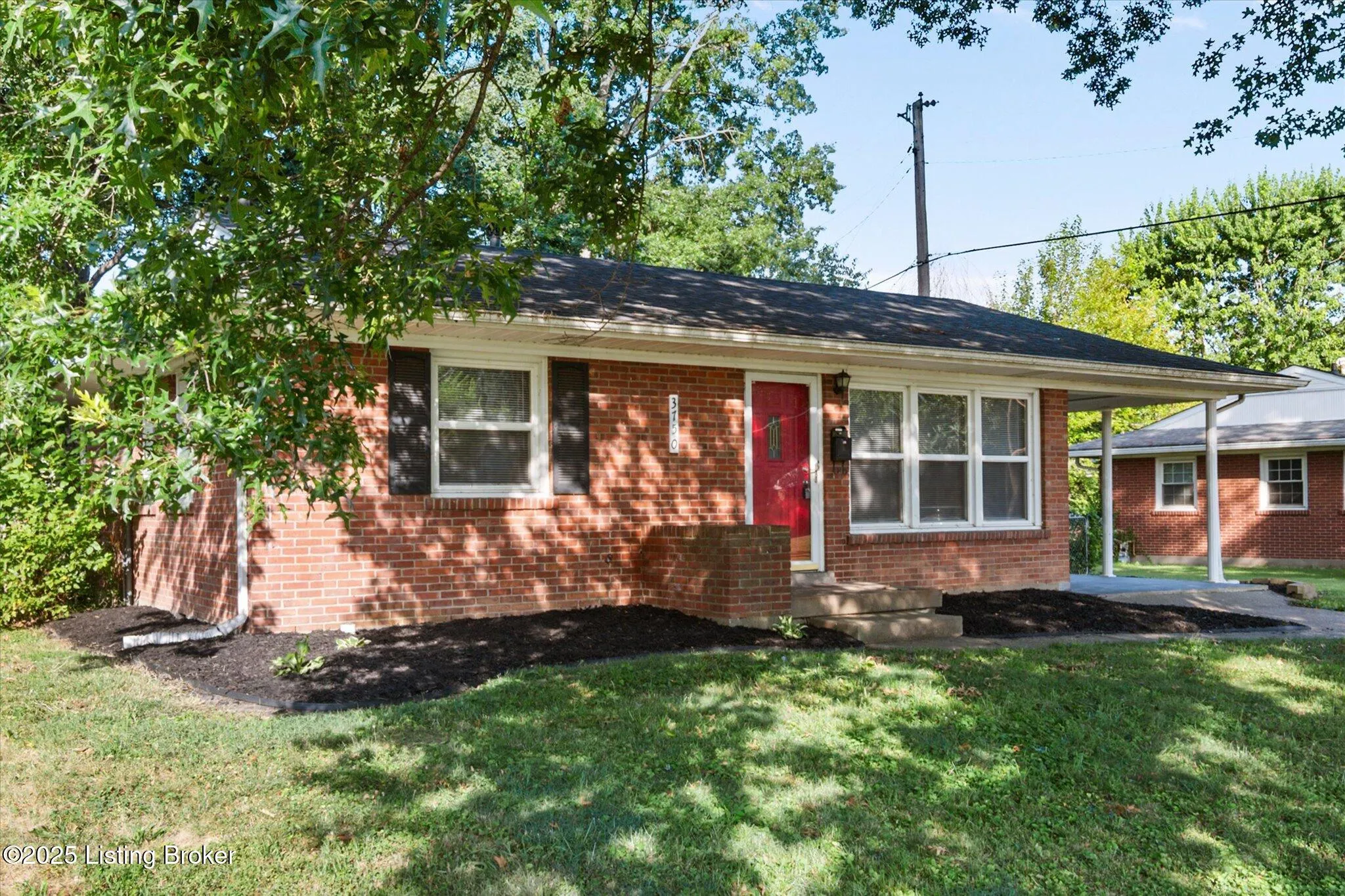 Louisville, Kentucky 40218, United States, 3 Bedrooms Bedrooms, ,1 BathroomBathrooms,Residential,Pending,167469