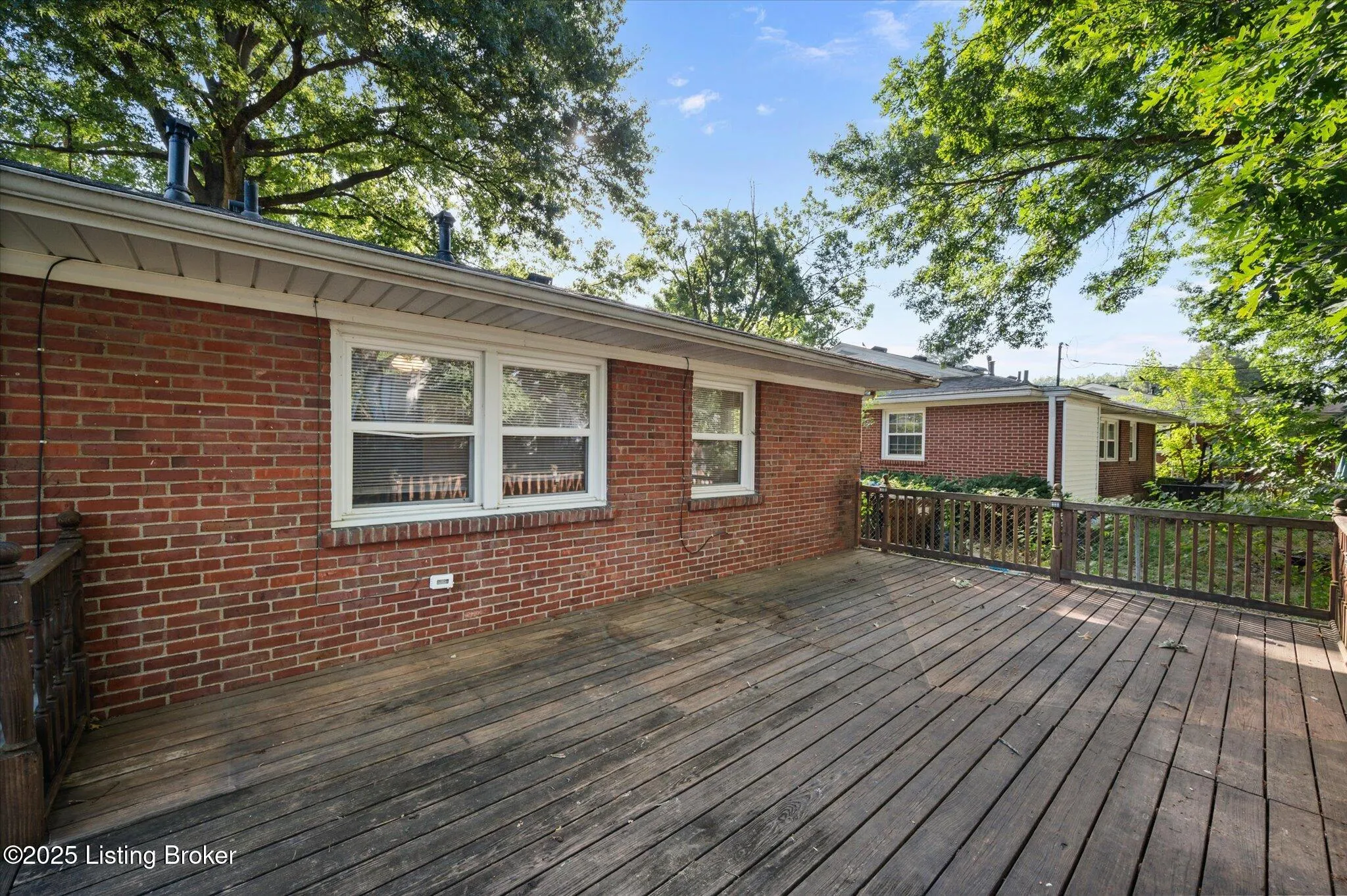 Louisville, Kentucky 40218, United States, 3 Bedrooms Bedrooms, ,1 BathroomBathrooms,Residential,Pending,167469