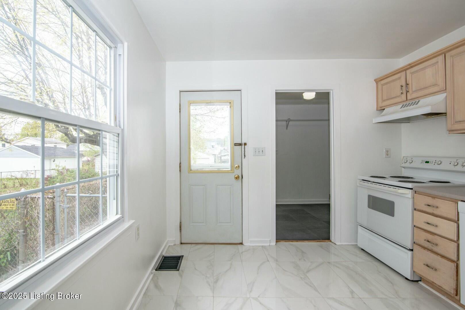 1214 Rammers Ave, Louisville, Kentucky image 14