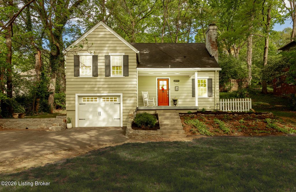 Photo of 2777 Grinstead Dr, Louisville, KY 40206 (MLS # 1714442)