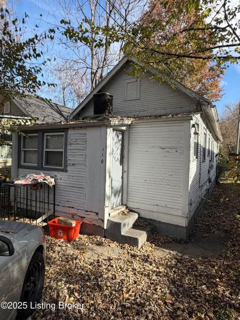 Tiny photo for 110 Boston Ct, Louisville, KY 40212 (MLS # 1704546)