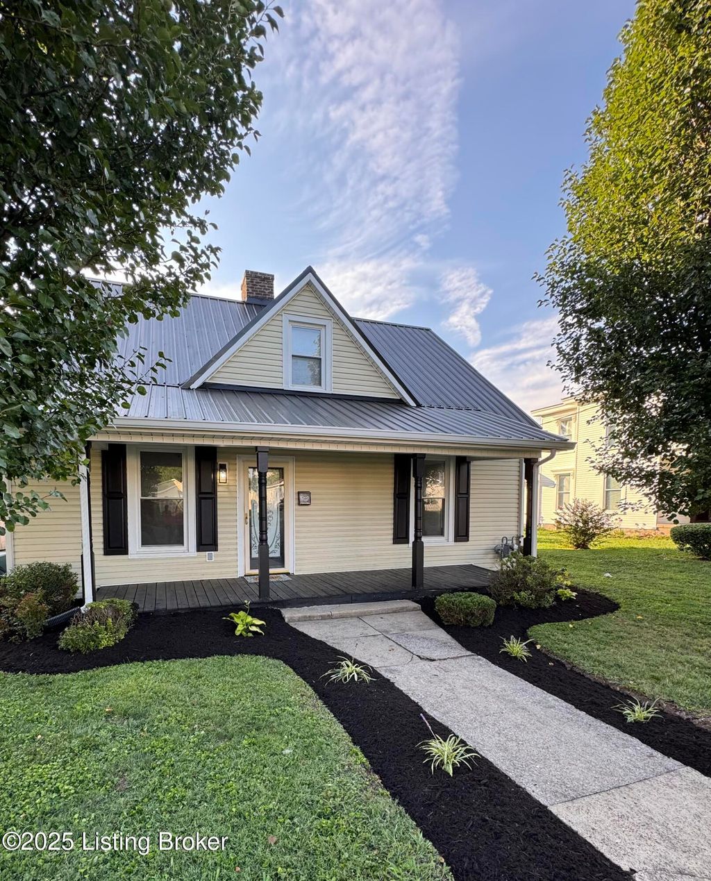 Photo of 209 W High St, Lebanon, KY 40033 (MLS # 1713921)