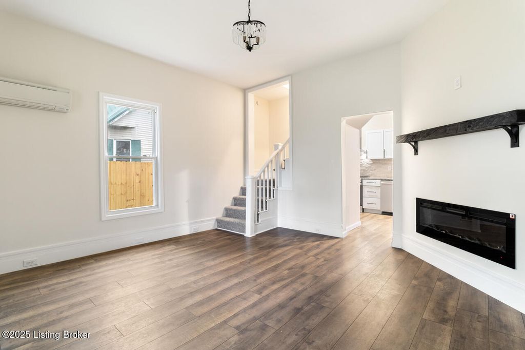 Photo of 209 W High St, Lebanon, KY 40033 (MLS # 1713921)