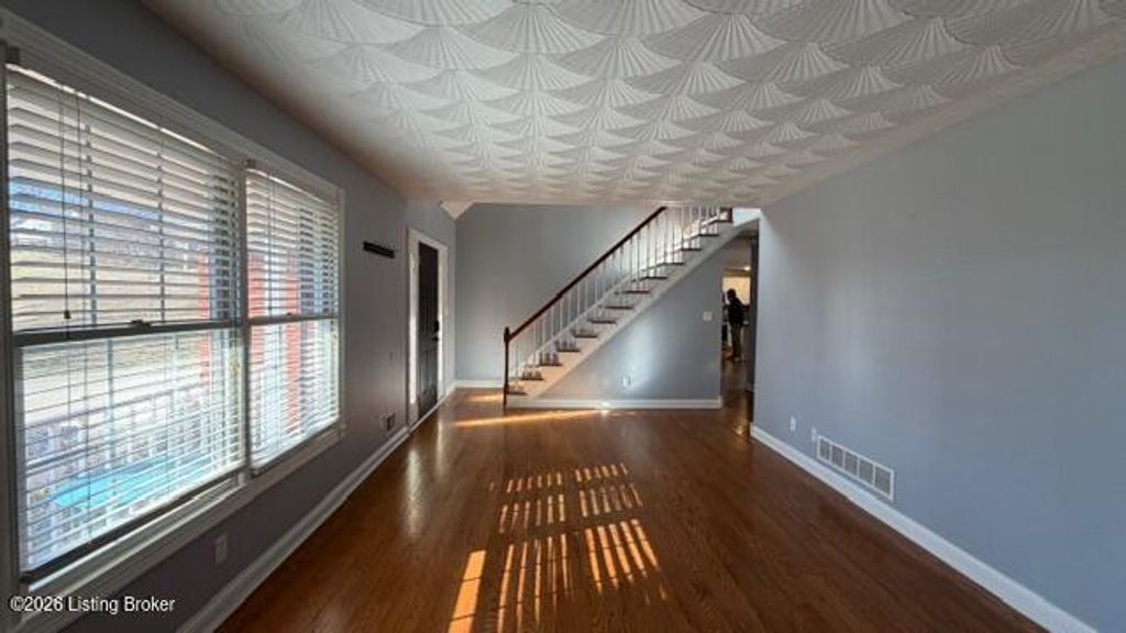 Photo of 111 N Salem Dr, Bardstown, KY 40004 (MLS # 1708398)