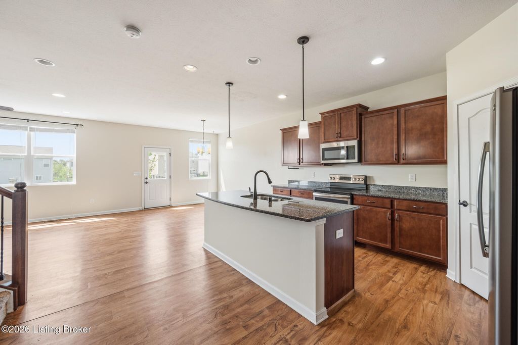 Photo of 11716 Chandler Ct, Louisville, KY 40299 (MLS # 1717520)