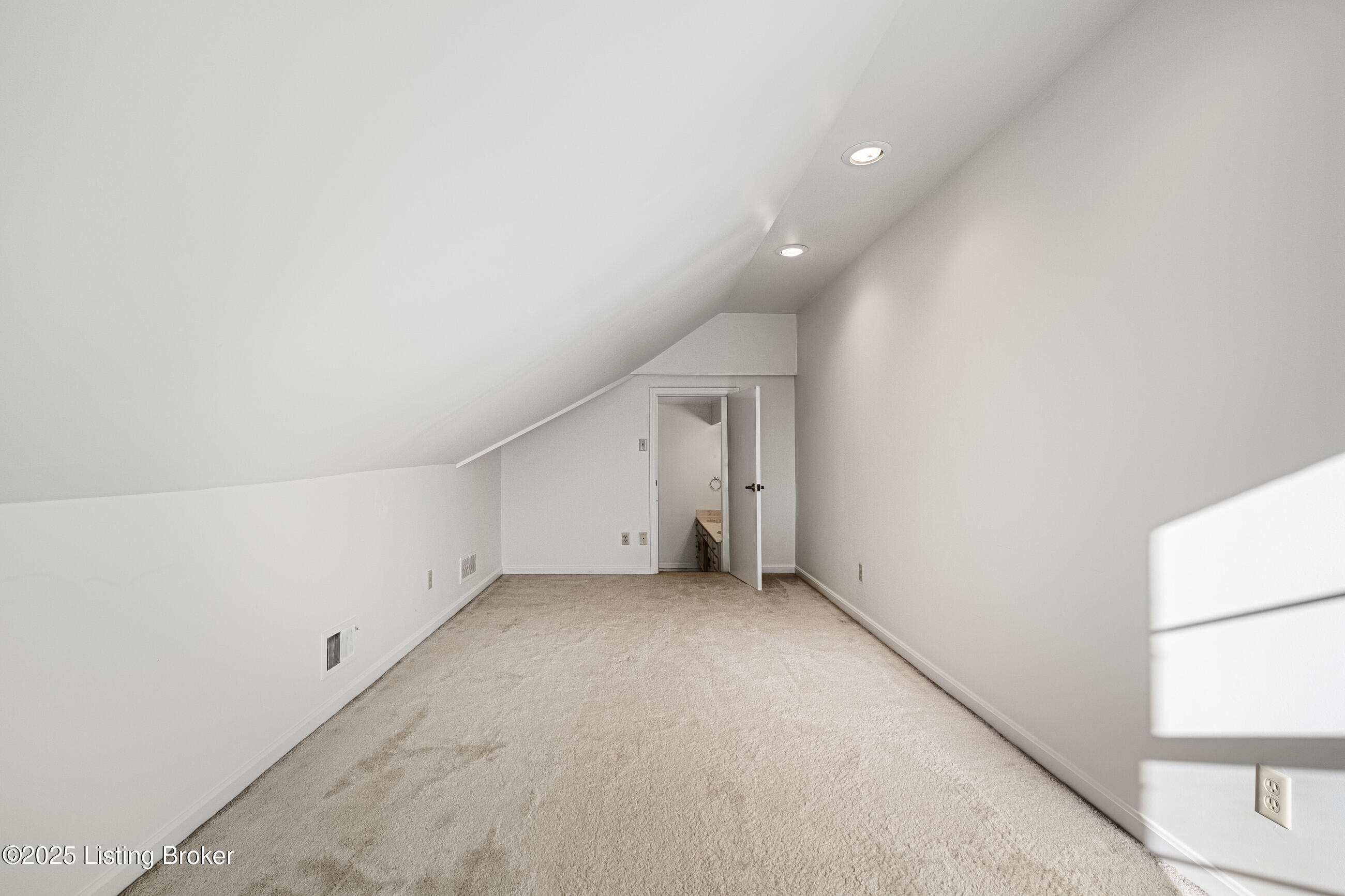5805 Creighton Hill Rd, Louisville, Kentucky image 32