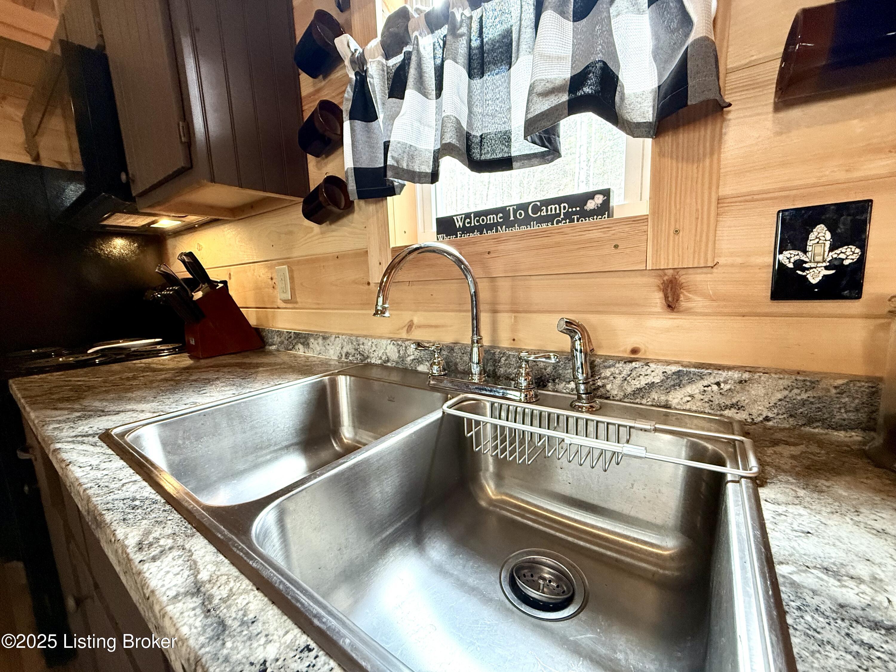 210 Little Cabin Ln, Falls Of Rough, Kentucky image 16