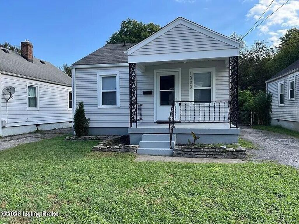 Photo of 1323 Thornberry Ave, Louisville, KY 40215 (MLS # 1710423)