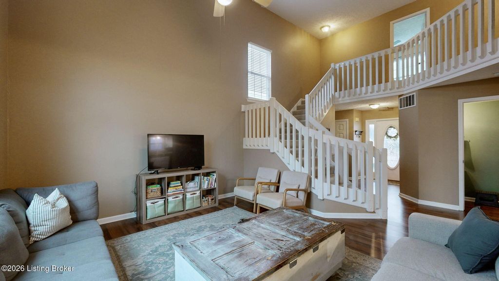 Photo of 10711 Bayport Rd, Louisville, KY 40299 (MLS # 1710508)