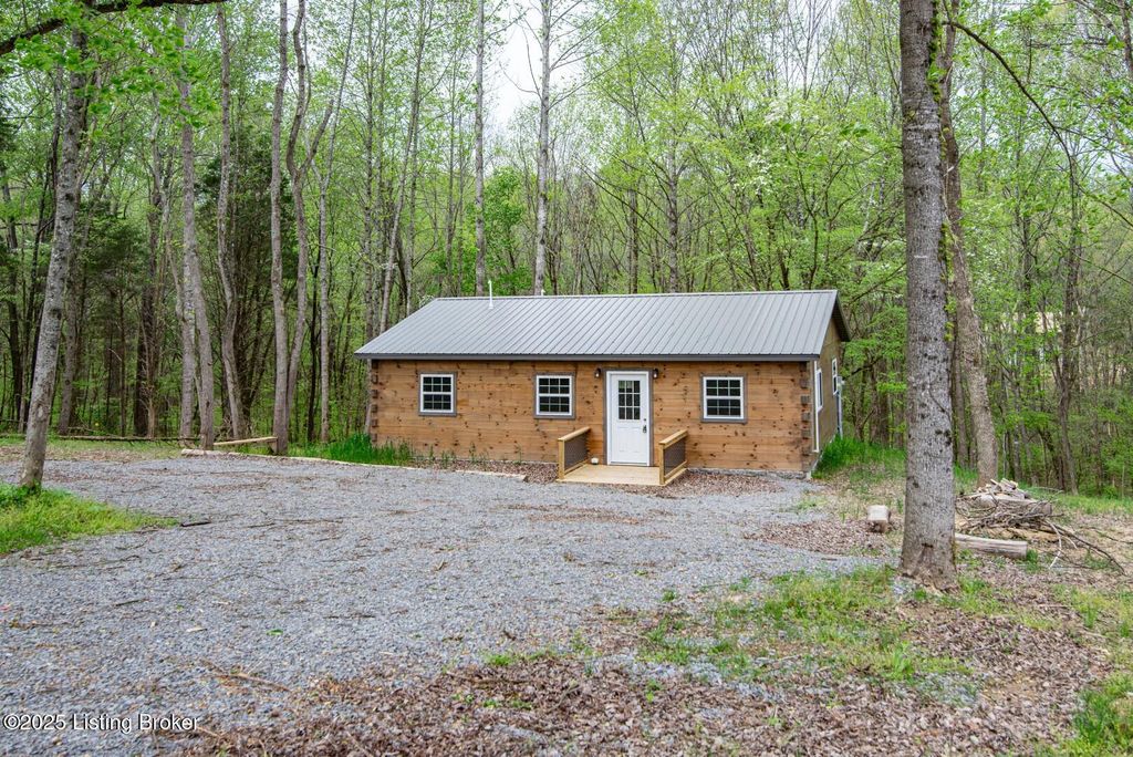 Photo of 580 Walleye Way, Scottsville, KY 42164 (MLS # 1704201)
