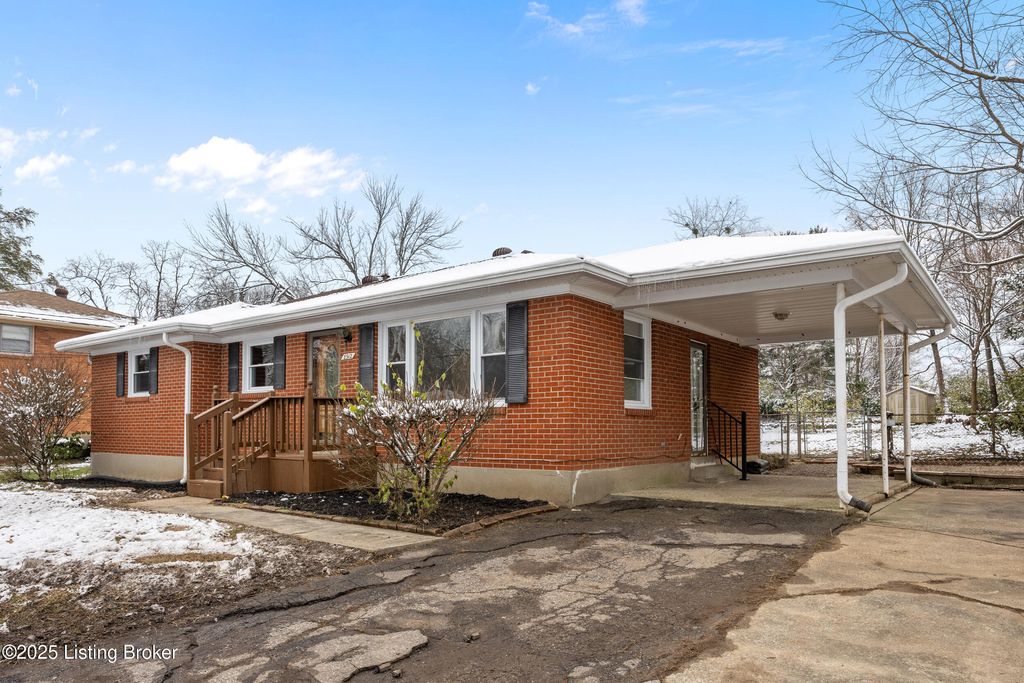 Photo of 8912 Michael Edward Dr, Louisville, KY 40291 (MLS # 1704756)