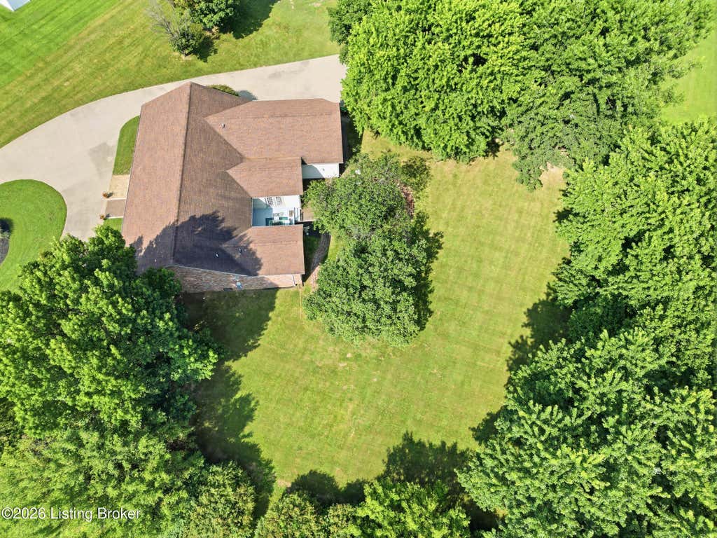 Photo of 219 Kristi Shells Ct, Shepherdsville, KY 40165 (MLS # 1725774)