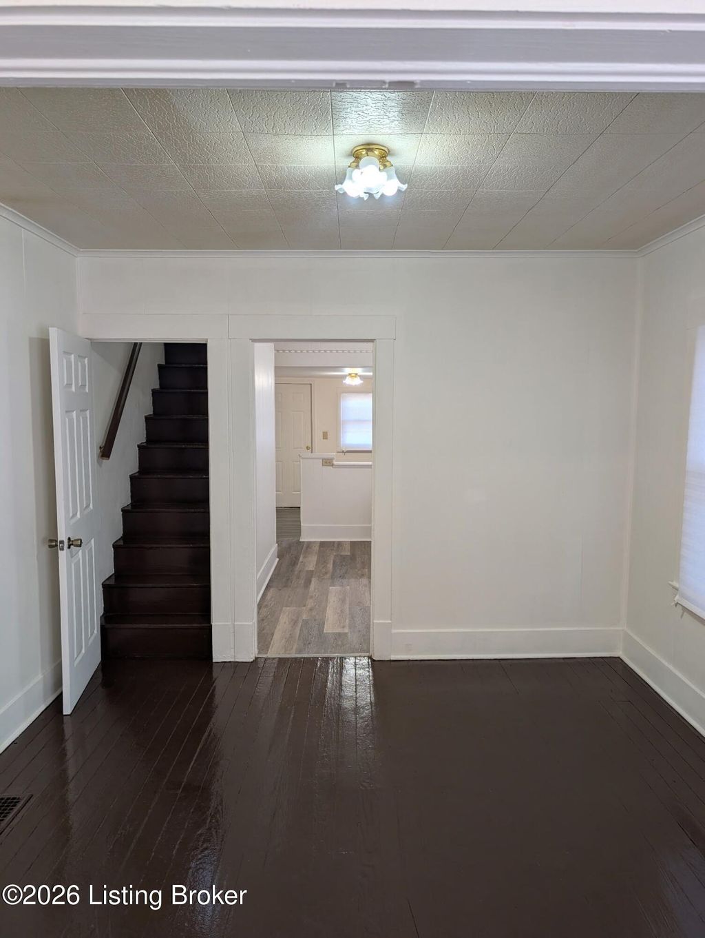 Photo of 805 S 42nd St, Louisville, KY 40211 (MLS # 1711719)