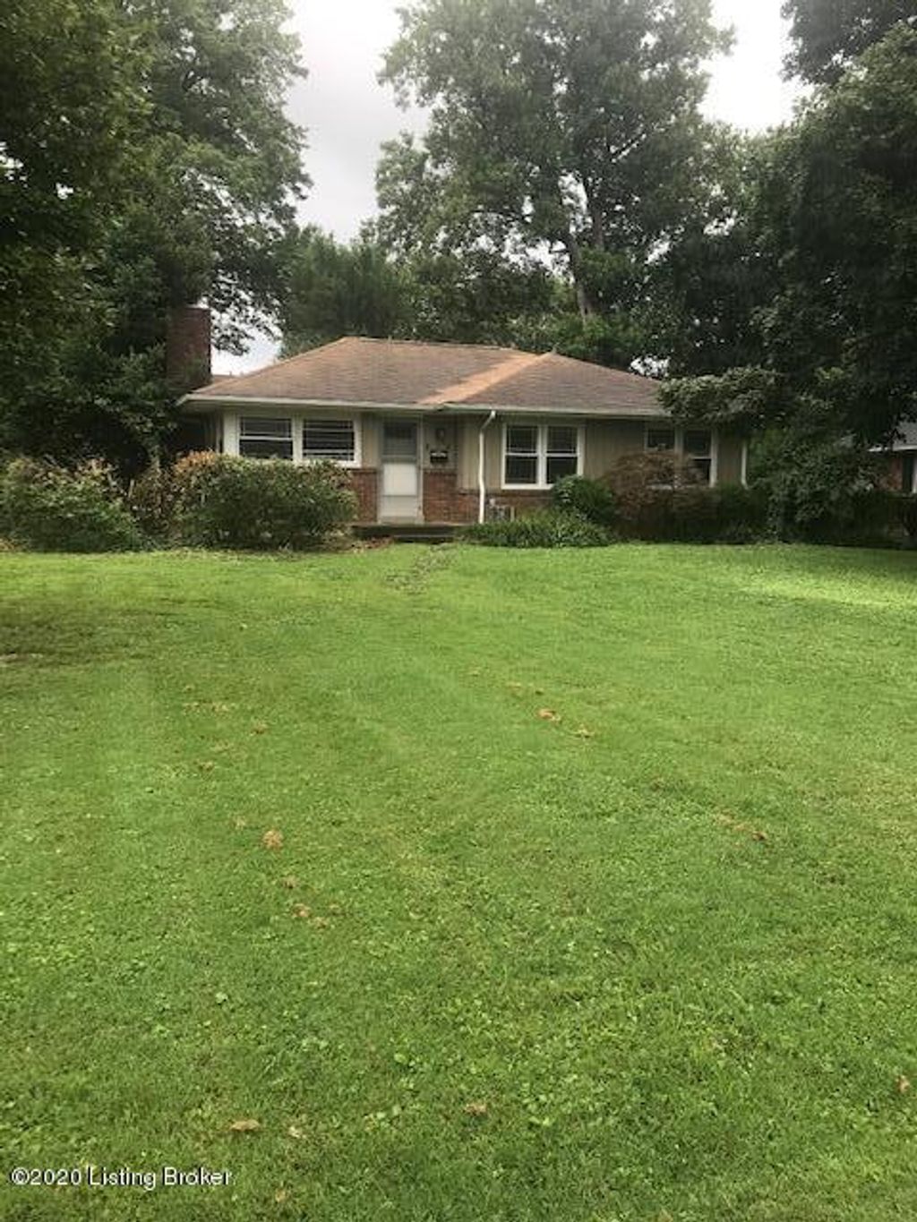 Photo of 215 Heady Ave, Richlawn, KY 40207 (MLS # 1705654)