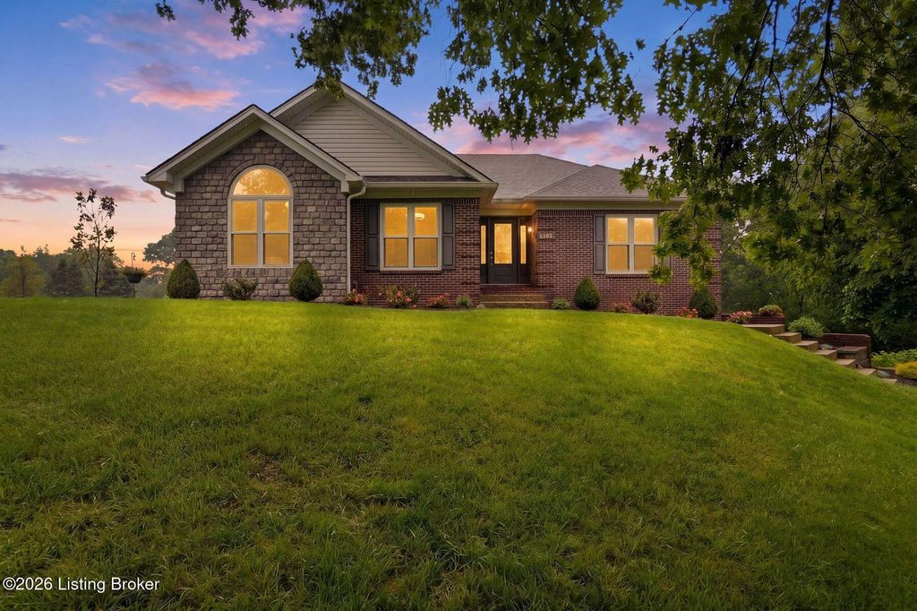 Photo of 5505 Cross Creek Dr, Crestwood, KY 40014 (MLS # 1718652)