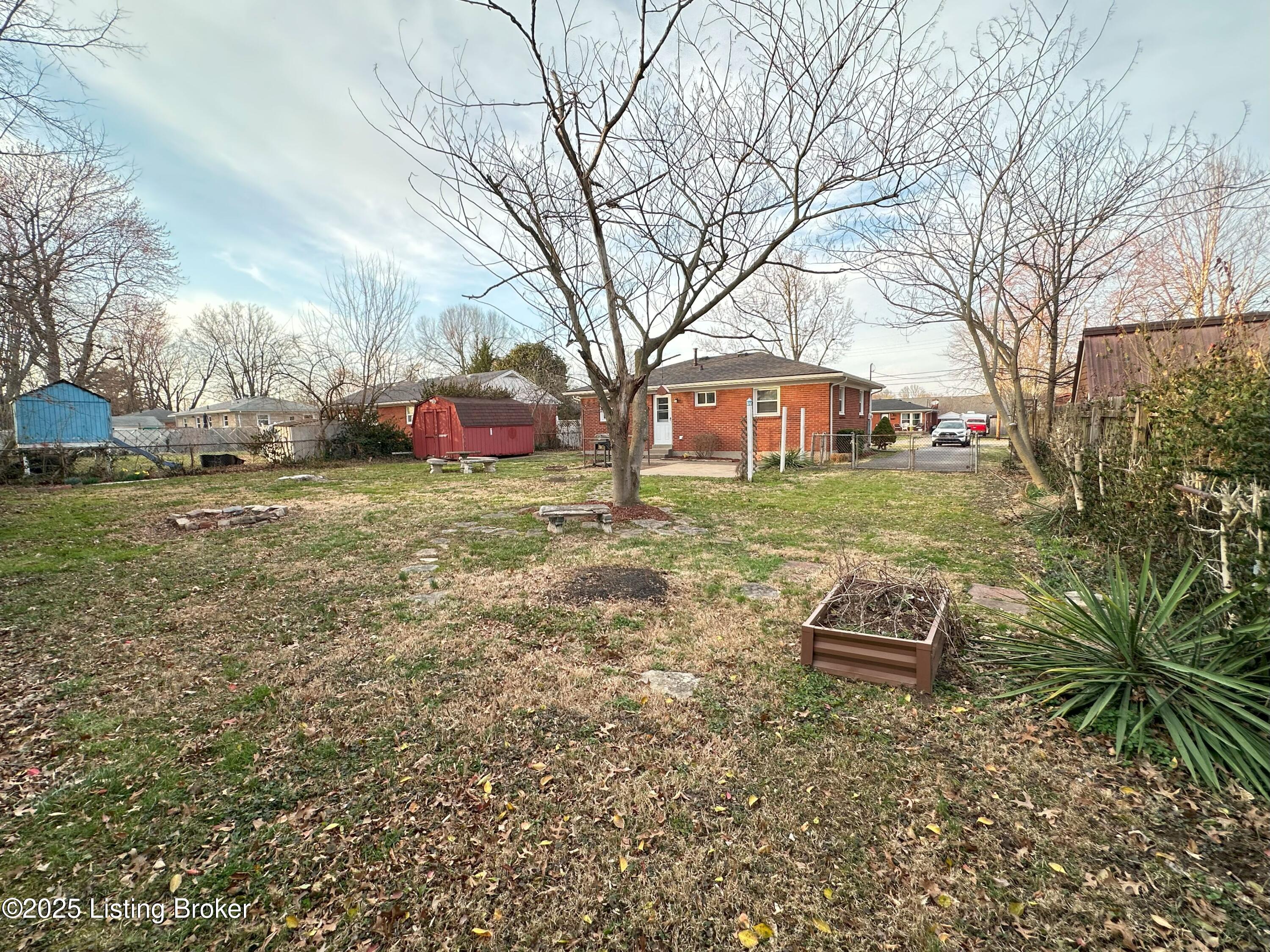 6604 N North Dr Dr, Louisville, Kentucky image 4