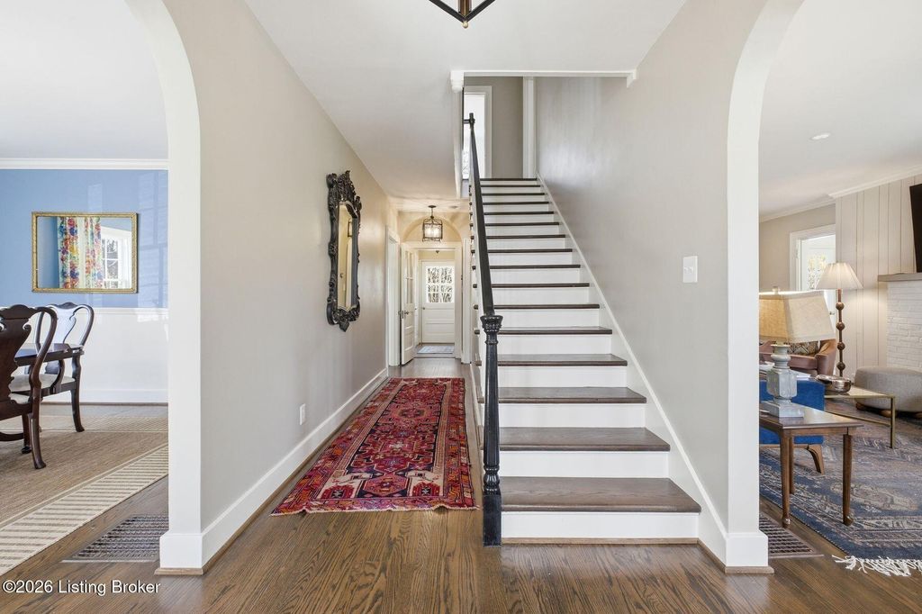 Photo of 12107 Locust Ln, Anchorage, KY 40223 (MLS # 1712717)