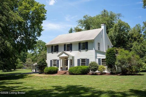 Photo of 12107 Locust Ln, Anchorage, KY 40223 (MLS # 1712717)