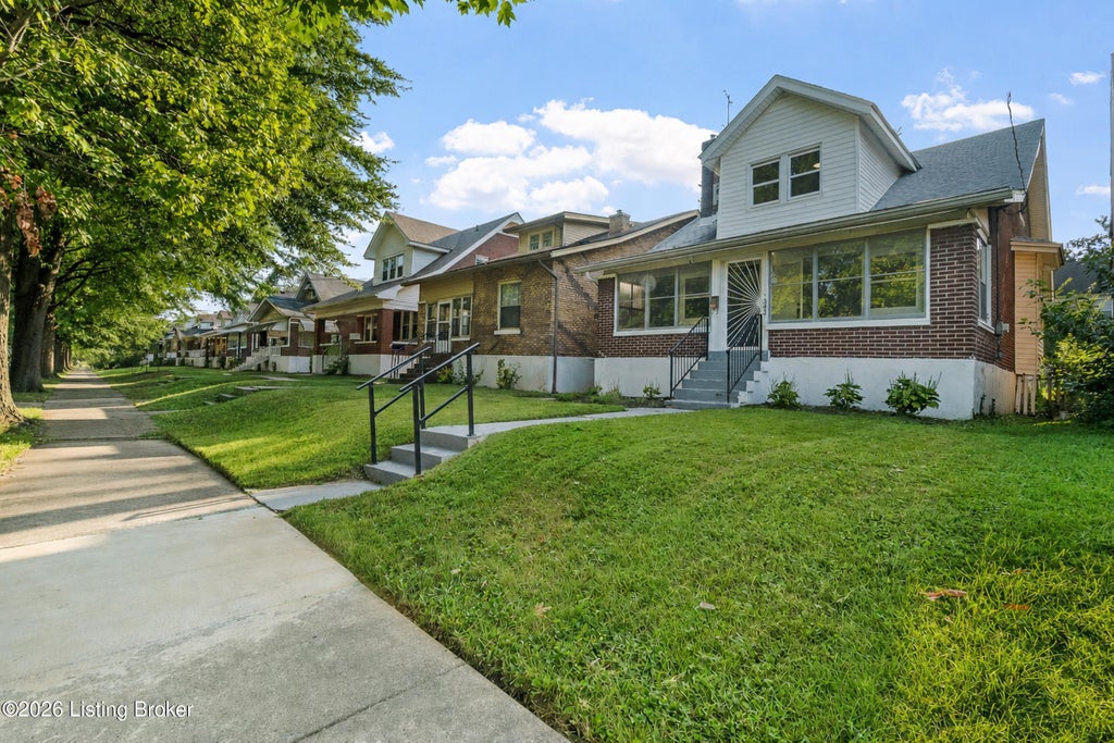 Photo of 343 Glendora Ave, Louisville, KY 40212 (MLS # 1727327)