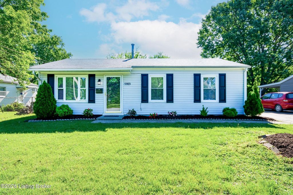 Photo of 5903 Norton Ave, Louisville, KY 40213 (MLS # 1716047)