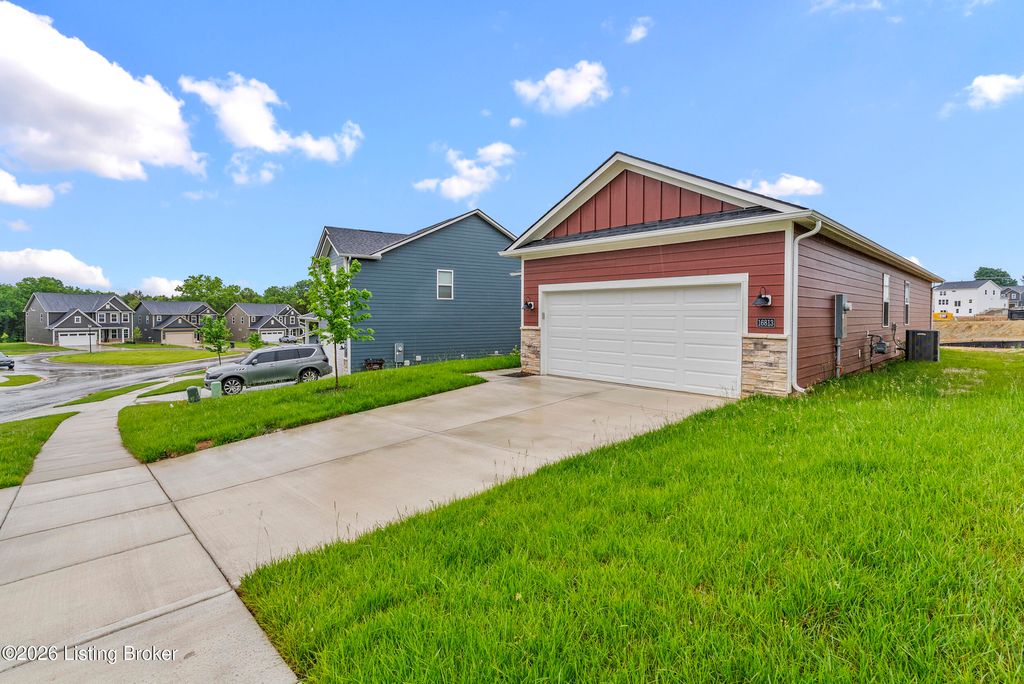 Photo of 16813 Aiken Rdg Cir, Louisville, KY 40245 (MLS # 1718617)