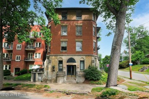 Condo For Sale - 2229 Cherokee Pkwy #APT B<br/> Louisville, KY 40204