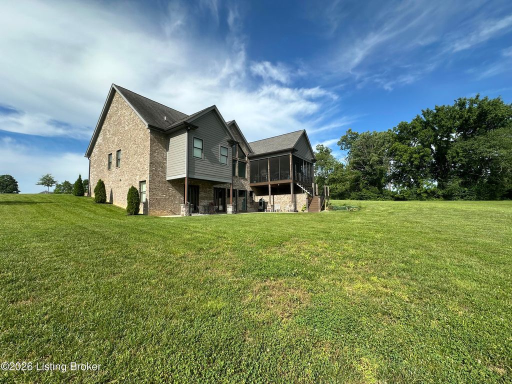 Photo of 279 Lansdowne Cres CRES, Louisville, KY 40245 (MLS # 1718971)