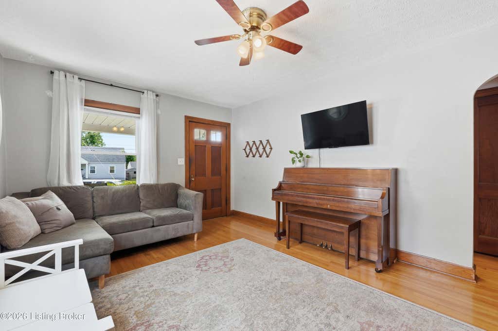 Photo of 129 E Southern Heights Ave, Louisville, KY 40214 (MLS # 1720330)