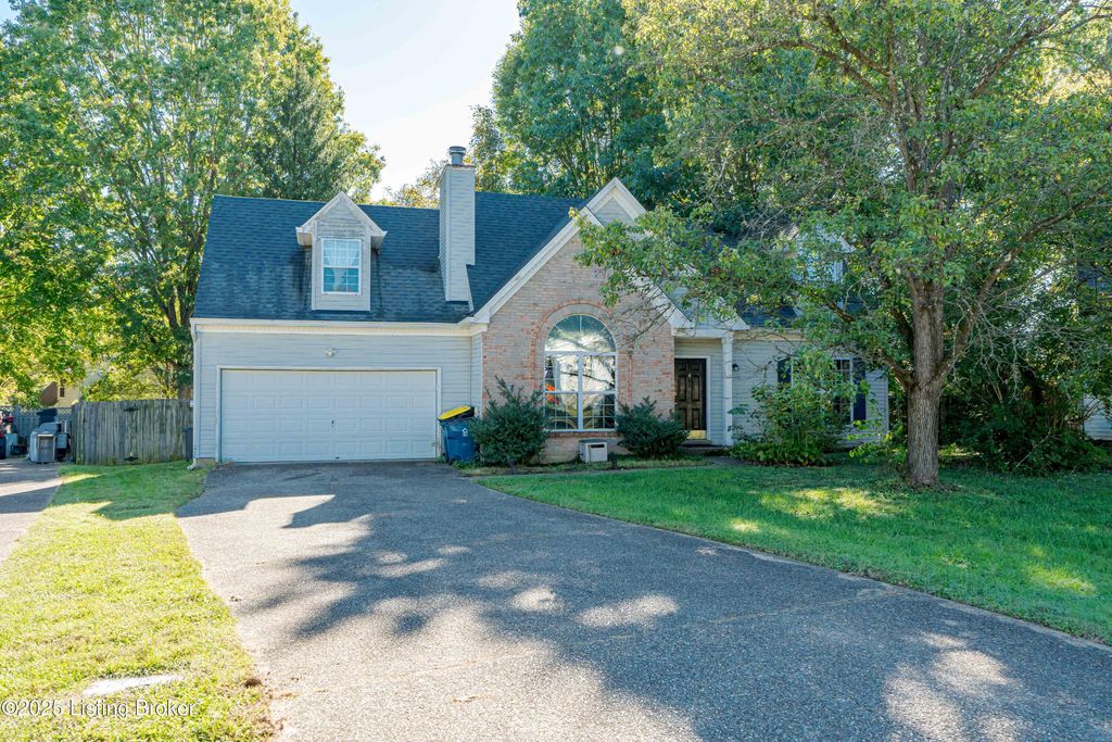 Photo of 8608 Raintree Cir, Pewee Valley, KY 40056 (MLS # 1700758)