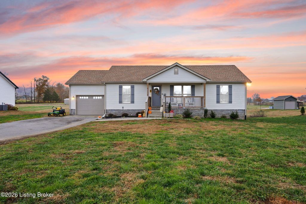 Photo of 2463 Noah Bledsoe Rd, Smiths Grove, KY 42171 (MLS # 1709275)