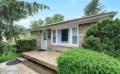 Photo of 2310 Hardesty Ave, Louisville, KY 40216 (MLS # 1729584)