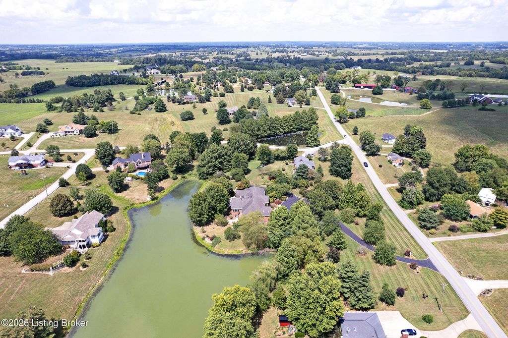 Photo of 2025 Lincoln Park Rd, Springfield, KY 40069 (MLS # 1712298)