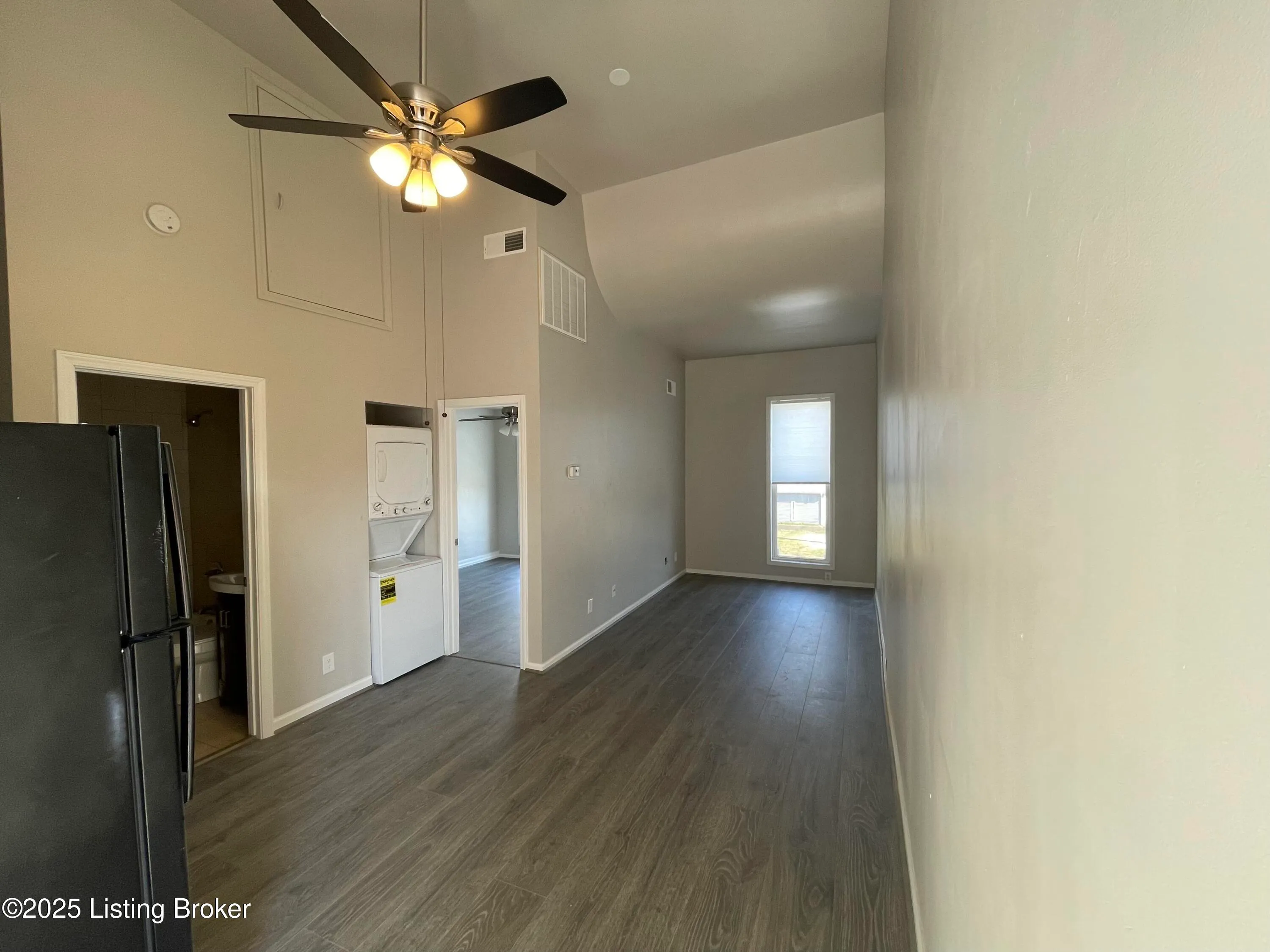 Louisville, Kentucky 40203, United States, 2 Bedrooms Bedrooms, ,1 BathroomBathrooms,Residential,Active,85630
