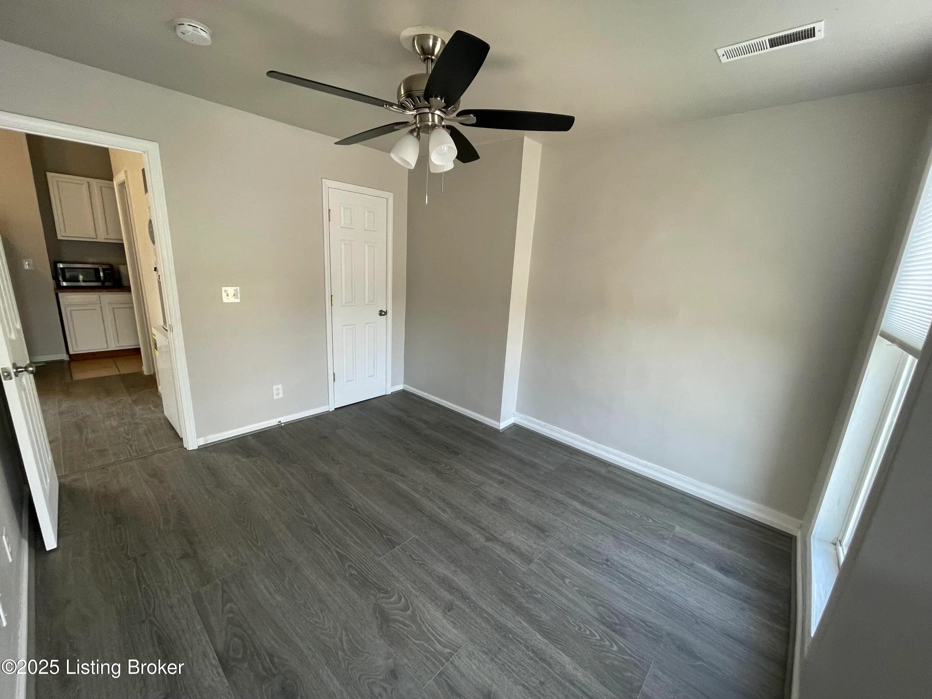Louisville, Kentucky 40203, United States, 2 Bedrooms Bedrooms, ,1 BathroomBathrooms,Residential,Active,85630