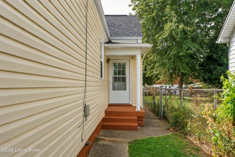 Tiny photo for 2200 S Shelby St, Louisville, KY 40217 (MLS # 1729793)