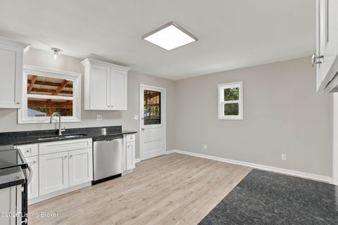 Tiny photo for 2200 S Shelby St, Louisville, KY 40217 (MLS # 1729793)