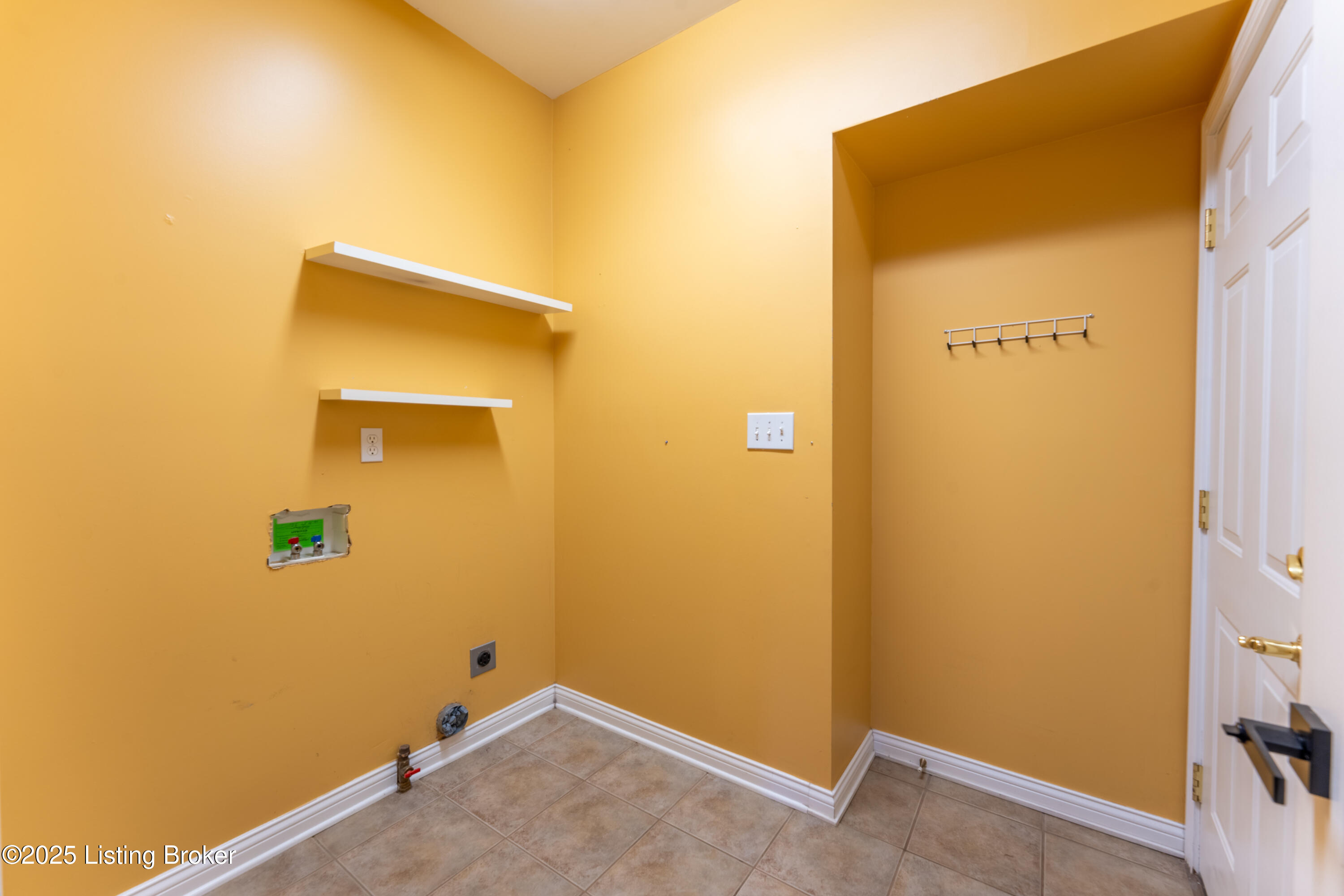 11125 Perwinkle Ln, Louisville, Kentucky image 37