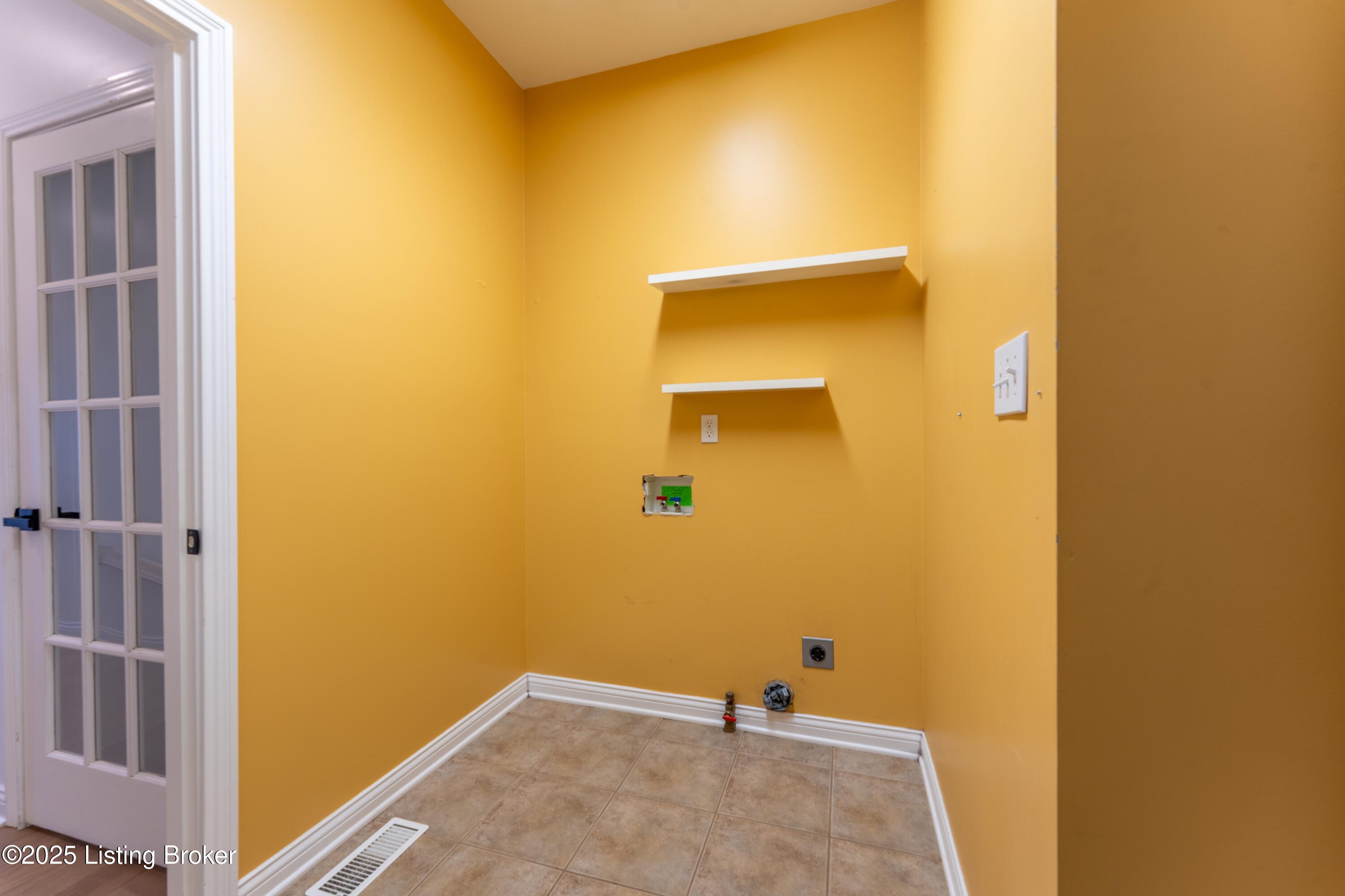 11125 Perwinkle Ln, Louisville, Kentucky image 39